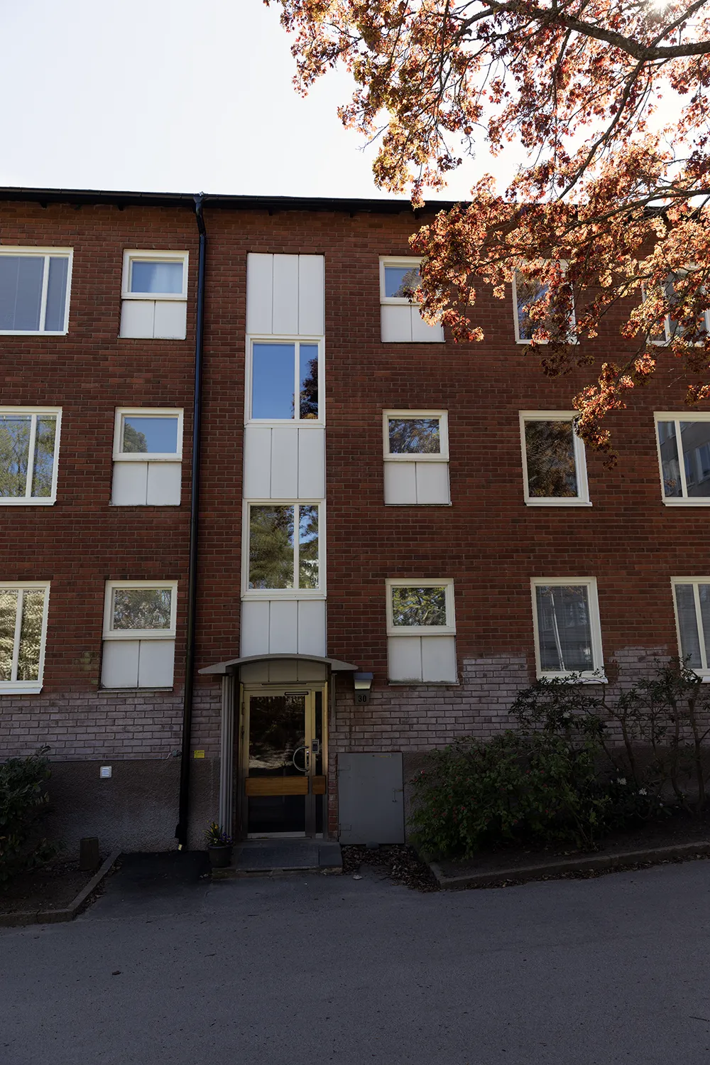 Hus i tegel på Brf Mörbyskogen
