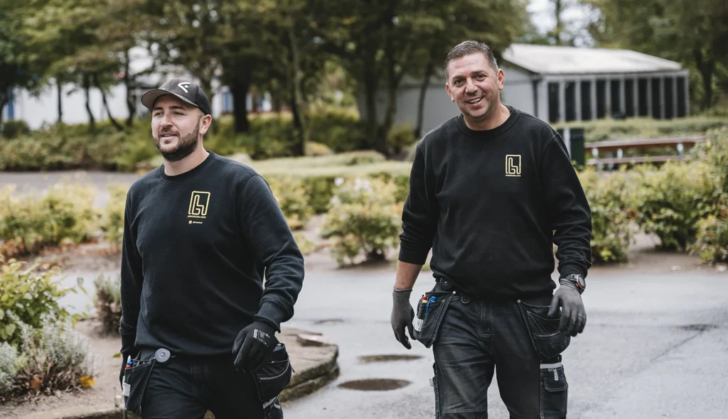 Två fastighetsskötare på Bredablicks tekniska förvaltning
